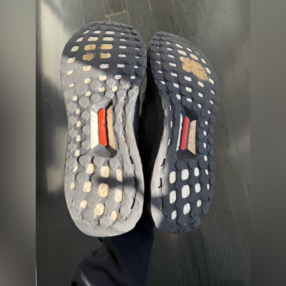 Adidas Men's Ultraboost DNA 4.0 Triple Black Shoes - Picture 9 of 9